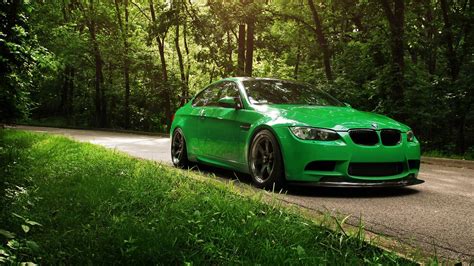 Green Cars Wallpapers Top Free Green Cars Backgrounds Wallpaperaccess