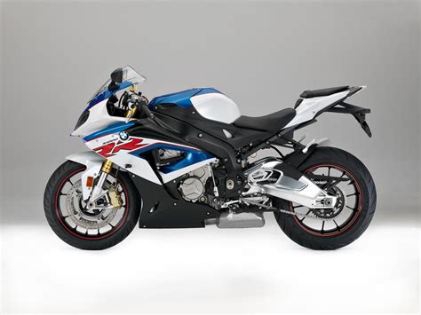 As one of the most finely crafted and technologically sophisticated motorcycles in its segment, the s 1000 rr has a lot to live up to, particularly as its european and japanese competition continues to advance. BMW S 1000 RR ABS Prezzo, Scheda tecnica e Foto - Dueruote