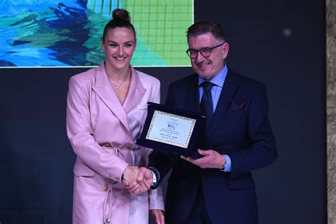 Hosszú Katinka átvette Az év európai női sportolója díjat