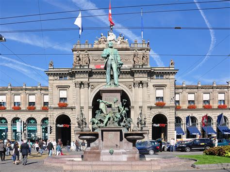 Book your tickets online for hauptbahnhof, zurich: Zürich Hauptbahnhof