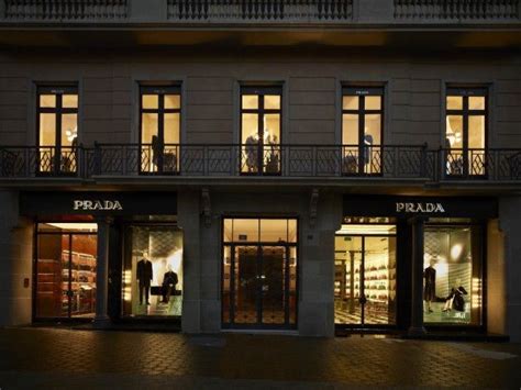 Look Inside The New Prada Store In Barcelona Photos Selectism Prada