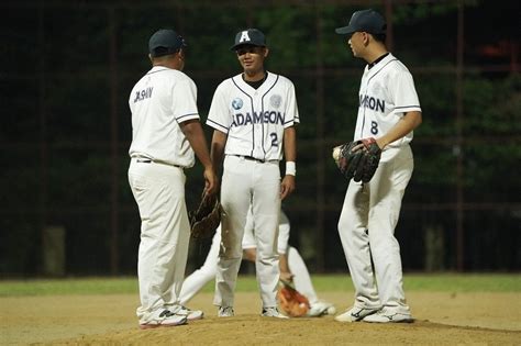Uaap Baseball Adamson Holds Off La Salle To Earn Share Of Lead Abs