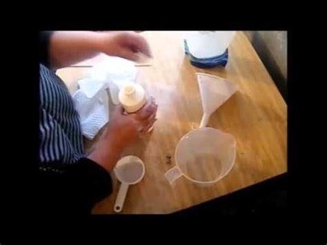 This video is about how i mix titanium dioxide (td) using distilled water for soap making. How To Mix Titanium Dioxide For Homemade Soap - YouTube