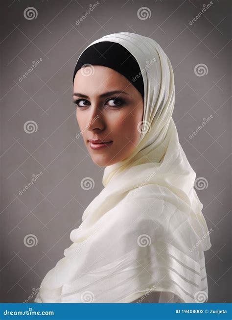 View 30 Most Beautiful Muslim Women Image