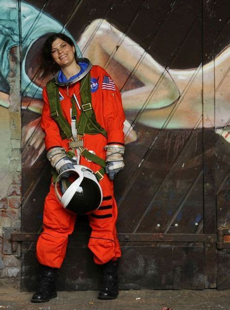 137 Best Women In Spacesuitspressuresuits Images On Pinterest