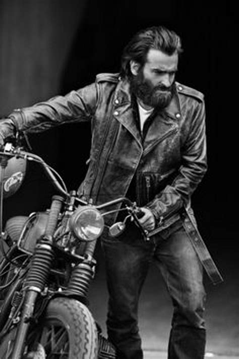 Motorbiker Hombre En Moto Peinados Para Hombres Mayores Aventura En