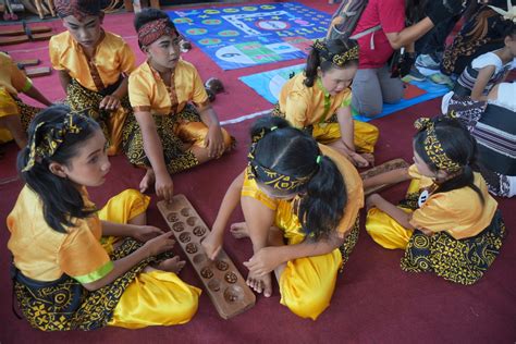 Dakon Fest Kenalkan Dolanan Tradisional Pada Anak Berita Terkini