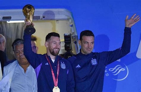 argentina coach lionel scaloni speaks on lionel messi s world cup decision mundo albiceleste