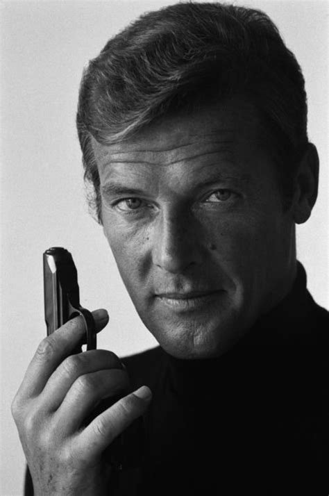 Hommage à Roger Moore Roger Moore Actrice James Bond