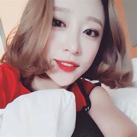 Exid Exid Hani Hani Instagram Korean Cute Sexy Girl Red Free Download Nude Photo Gallery