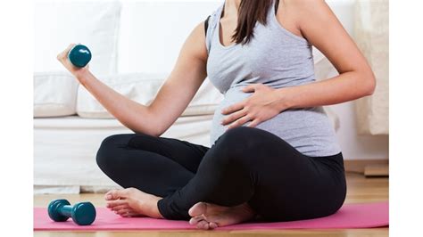 5 Smart Ways For Breastfeeding Moms To Stay In Shape