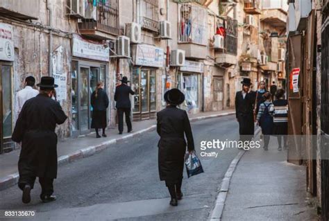 Hasidic Jew Costume Photos And Premium High Res Pictures Getty Images