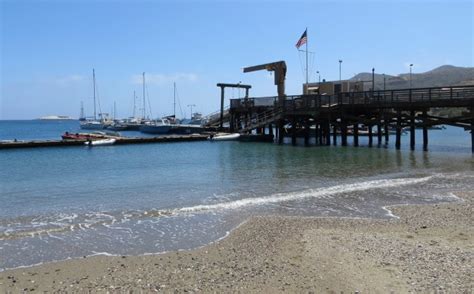 Two Harbors Beach On Catalina Island Avalon Ca California Beaches