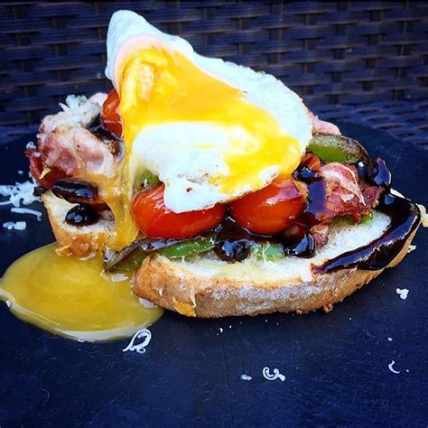 Bell Pepper Bacon And Egg Toast By Creativecleaneats Quick And Easy Recipe The Feedfeed