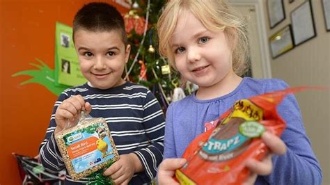 Aspendale Kids Chip In For Keysborough Animal Shelter Herald Sun