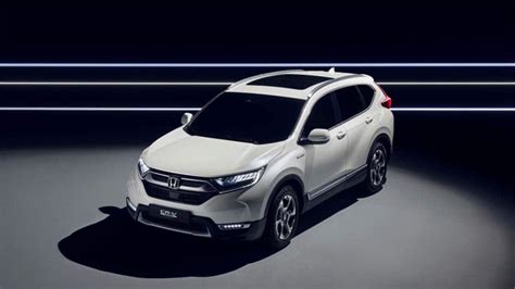 Honda Reveals Cr V Hybrid Wont Discuss Us Plans
