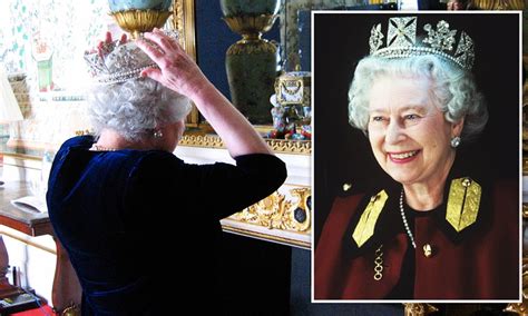 Behind The Scenes With The Queen Candid Photos Reveal Intimate Moments