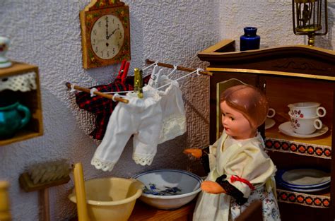 Mit einem gelungenen fazit schließt deine wissenschaftliche hausarbeit ab. Hausarbeit im Puppenhaus Foto & Bild | monatswettbewerb ...