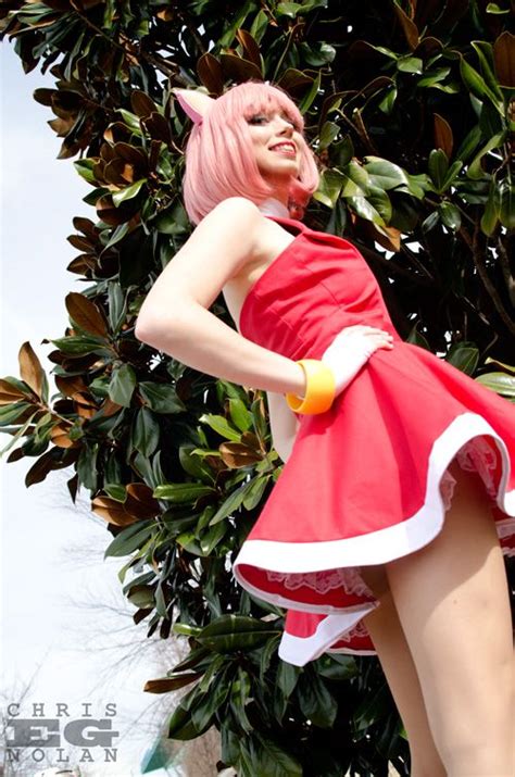 amy rose from sonic the hedgehog cosplay cosplay woman cute cosplay sexiest costumes