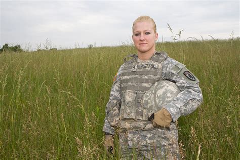 Guardsman first female fire-support specialist Army-wide