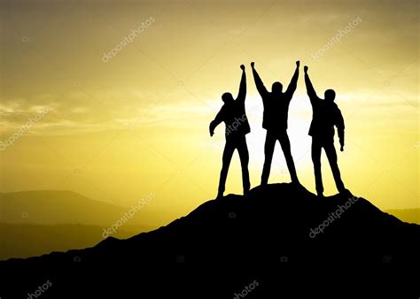 Silhouette Of The Team On The Peak Of Mountain — Stock Photo
