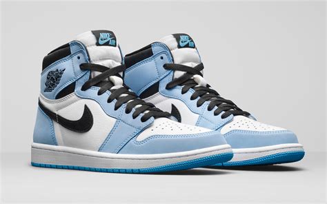 The upper of the air jordan 1 high university blue is composed of a white and black tumbled leather upper with university blue durabuck overlays. Air Jordan 1 Retro High OG ''University Blue'' - 555088 ...