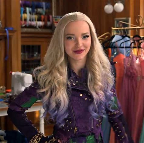 Mal I Love Her Hair And Her Outfits Disney Descendants Descendants Disney Channel Descendants