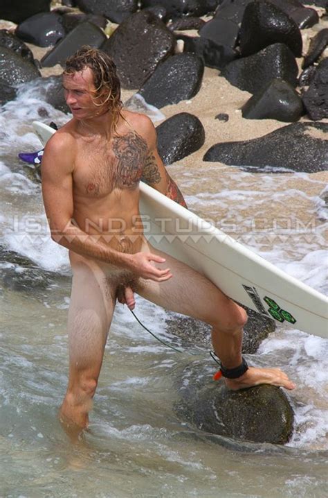 Nude Surfer Dudes