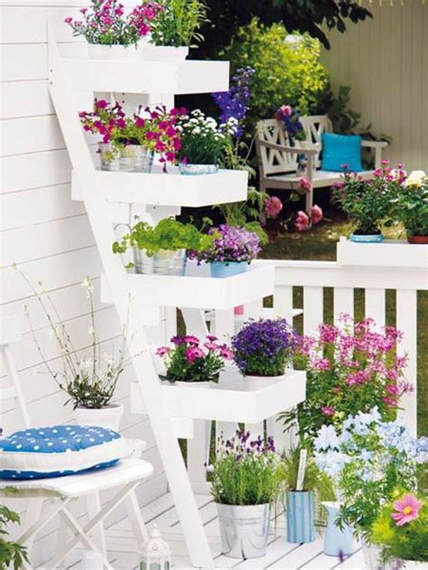 16 Genius Vertical Gardening Ideas For Small Gardens Balcony Garden Web