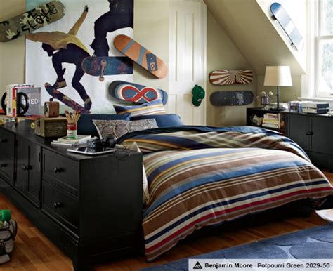 The second photo i really like the black built in with the cool blue back lighting. 46 Stylish Ideas For Boy's Bedroom Design | Kidsomania