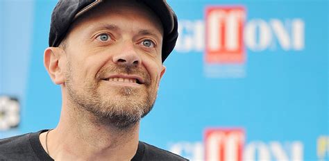 Max pezzali / 883 fanpage. Max Pezzali: «Sono soddisfatto delle mie scelte e anche ...