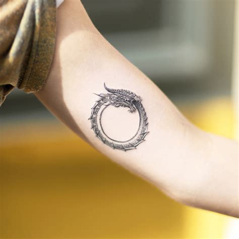 77 Fotos De Tatuagem Ouroboros Significados E As Melhores Inspirações