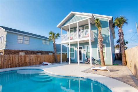 Panama city beach rentals are an excellent way to enjoy your vacaton. Panama City Beach house with 4 bedrooms | FlipKey