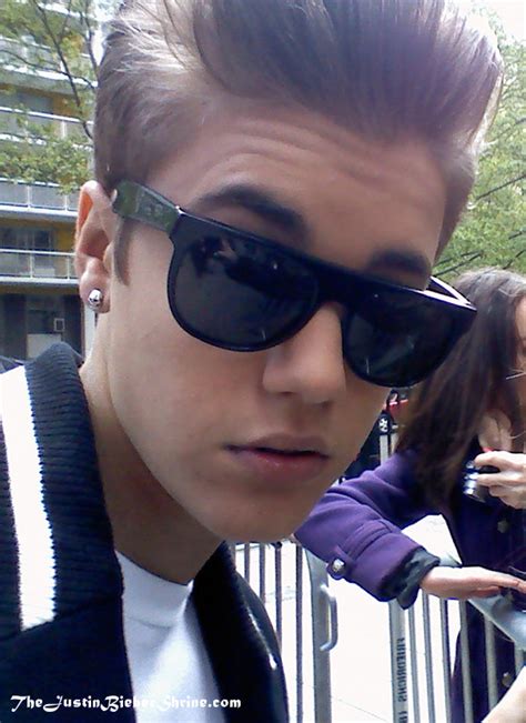 Justin Bieber Kissing Fans At Tribeca Film Festival April