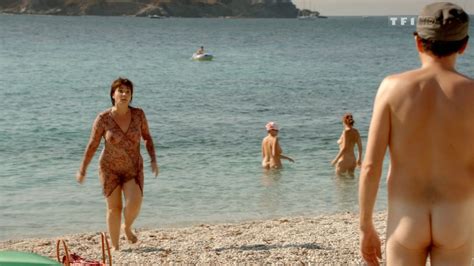 Naked Christine Citti In A Dix Minutes Des Naturistes