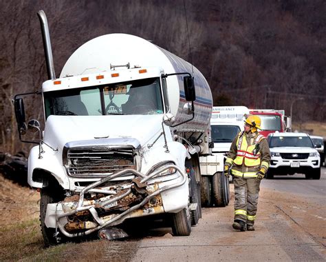 1 Seriously Injured In Semi Dump Truck Crash Monday On I 90 Near La