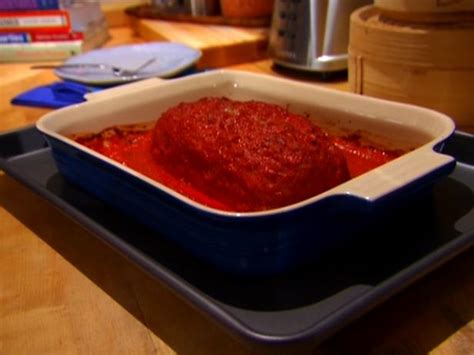 Pour tomato sauce over the top and sprinkle. Bubby's Turkey Meatloaf with Red Pepper Sauce : Recipes ...