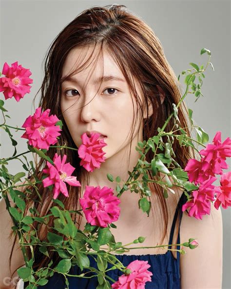 Follow flowers by irene and others on soundcloud. Irene Is A Flower Girl For GQ Korea | Daily K Pop News