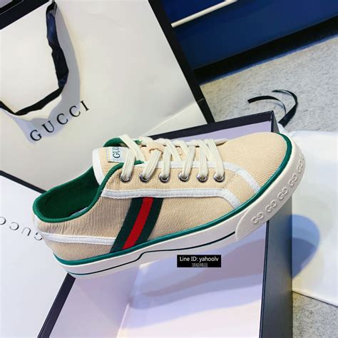 Gucci古馳 2020春夏款，GUCCI古奇 經典百搭 集運動休閒時尚為一體，上腳超舒服，好款不解釋了，懂貨的請過來，35至40碼，41碼可