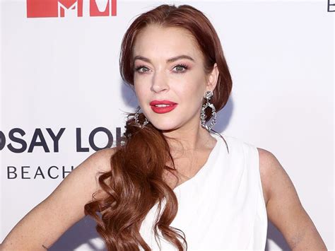 The actress posted the news on instagram with a hashtag: Du-bye? Lindsay Lohan is leaving Dubai for good - Esquire ...