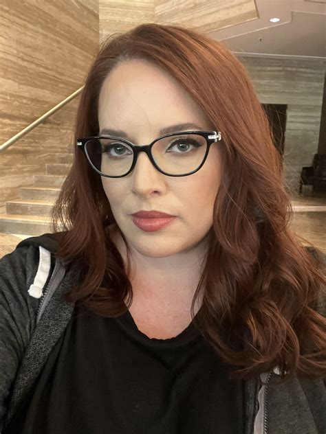 Maggie Green Official On Twitter Just A Milf In Glasses 🤓 L7gbsrjfhc Twitter