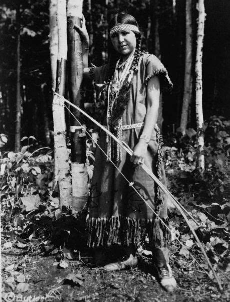 Young Woman With A Bow Native American Girls Native American Women