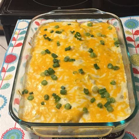 Can rotel diced tomatoes & green chilies 1/2 onion, diced 1/2 green pepper, diced 2 cups mexican blend cheese 2 tbsp tomato paste SOUR CREAM CHICKEN ENCHILADA BAKE