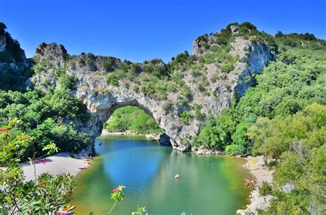 The famous pont d'arc, the ardeche river canyon, the typical villages, ardèche, beaume. Séjour nature et écotourisme en Ardèche | Activsejours ...