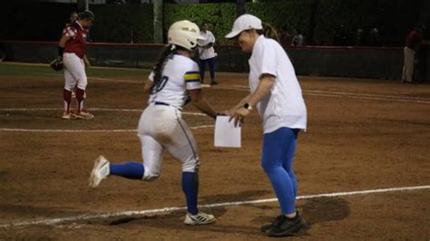 Jen Steele Softball Coach University Of Delaware Athletics