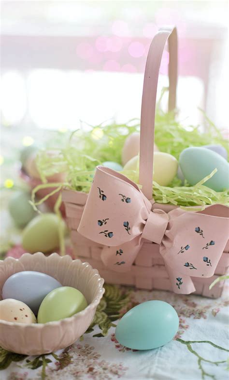 Download Pastel Easter Baskets Iphone Picture Wallpaper