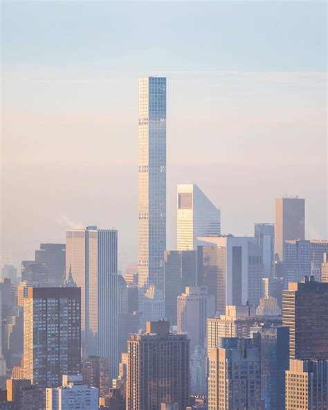 Manhattan New York By Toby Harriman