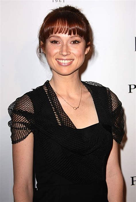 Pictures And Photos Of Ellie Kemper Imdb