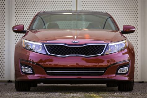 Get the motor trend take on the 2015 optima with specs and details right here. Kia Optima 2015: elegancia, lujo, tecnología y mucha ...