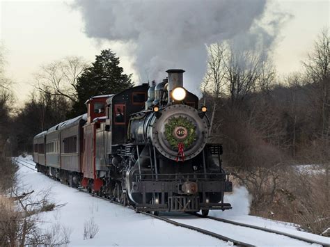 Take An Unforgettable Ride On The New Hope And Ivyland Christmas Train